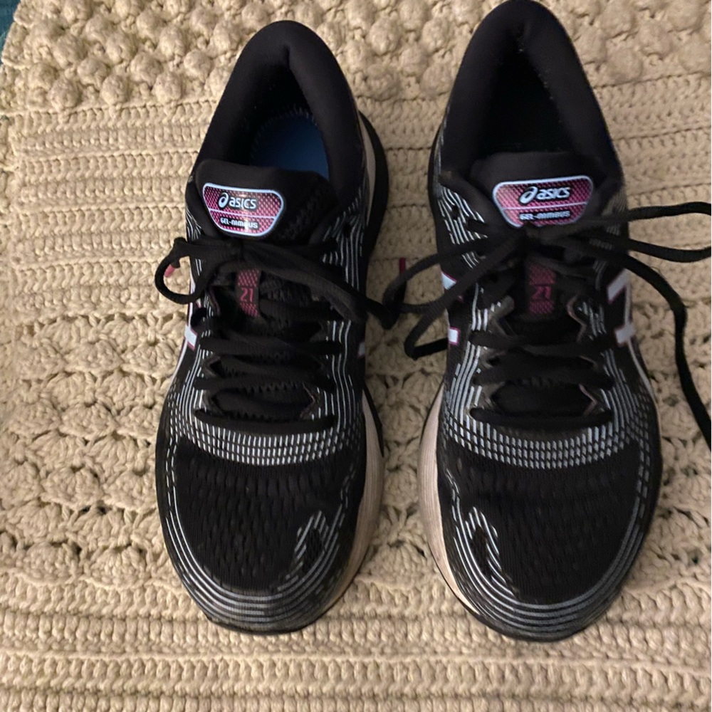 ASICS women’s size 8.5